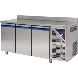 Table réfrigérée négative avec dosseret -18/-22°C - 606 L - 3 portes pleines - Sans groupe logé - TP803NSG-3 - Dalmec